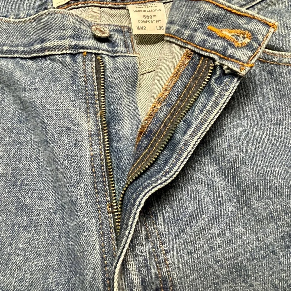 Levi's Men's 560 Medium Wash Denim Jeans 42 x 30 S895-916